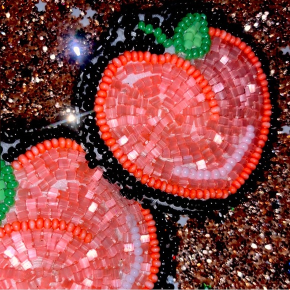 Peach beaded earrings - Picture 1 of 3